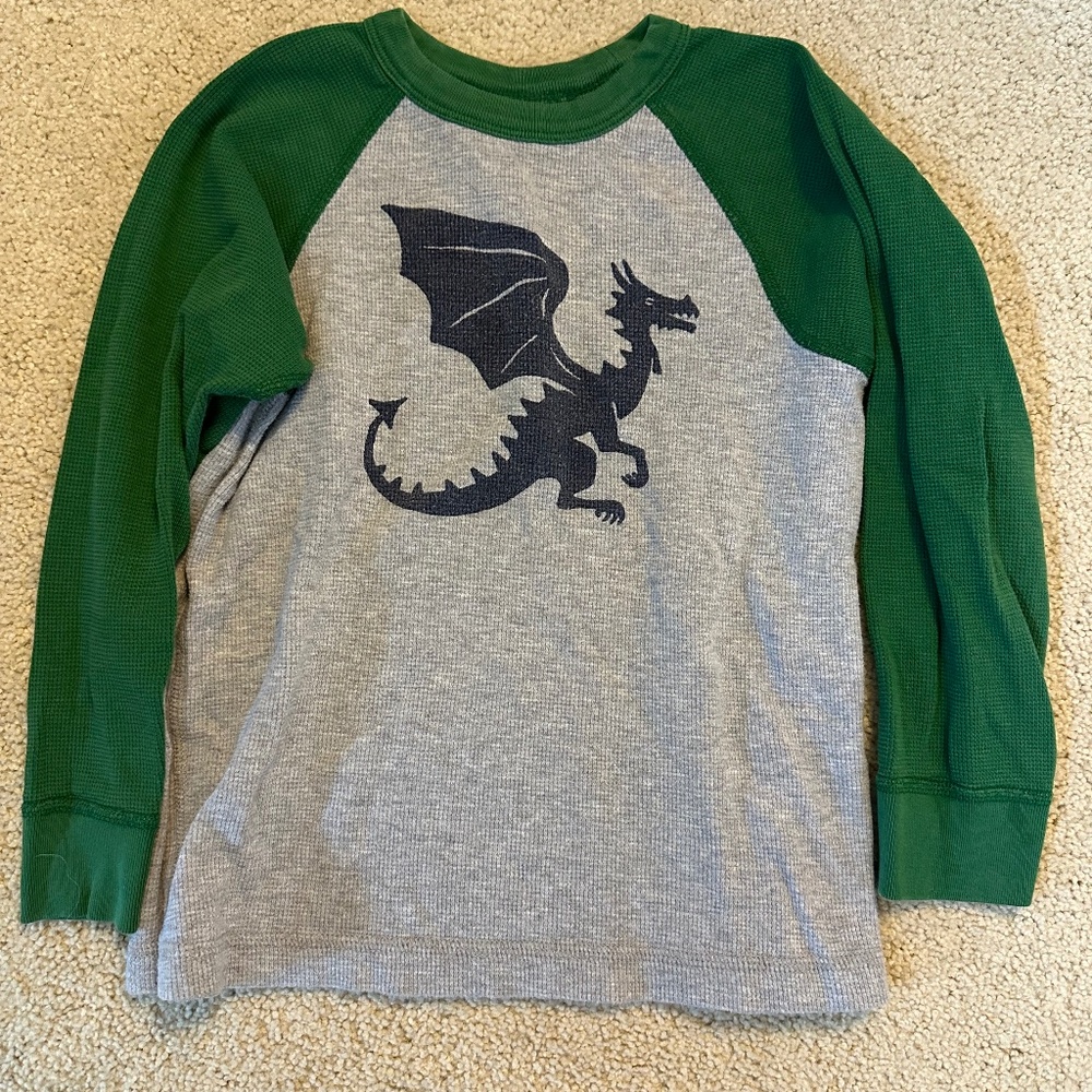 Hanna Andersson Long Sleeve T, Green/Gray with Dragon, Boys size 5